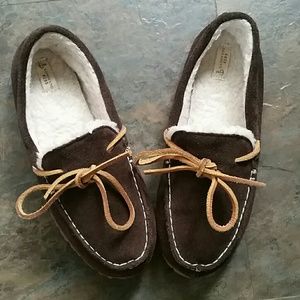 Size 3 kid Lands' End slippers
